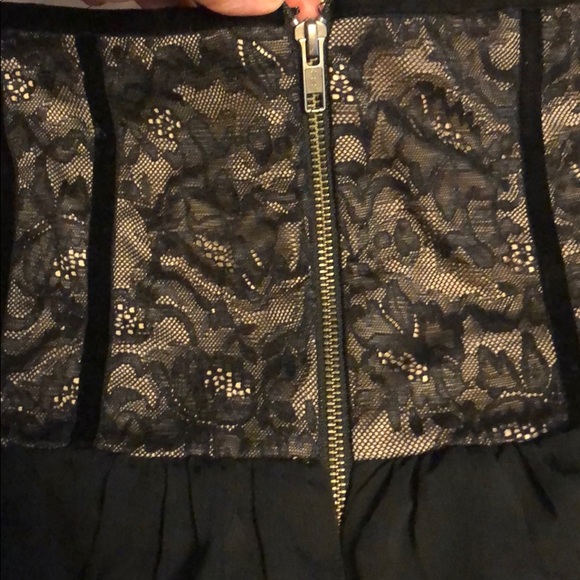 Guess Ruffle Tank - Picture 8 of 12